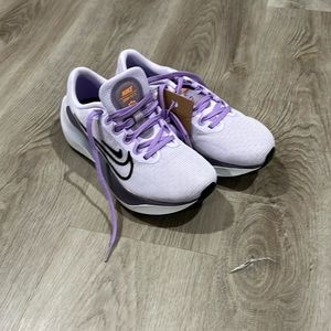 Nike WMNS Zoom Fly 5 Barely Grape